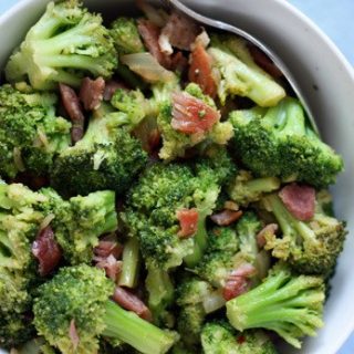 Italian broccoli with bacon and mushrooms