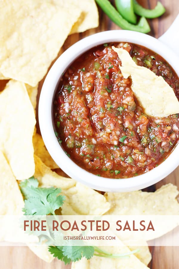 Fire Roasted Salsa Recipe - This fire roasted salsa is one of my all-time favorite homemade salsa recipes and reminiscent of your favorite restaurant salsa! | halfscratched.com