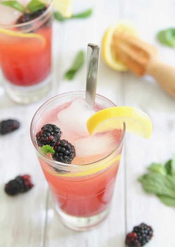 blackberry lemon mocktail