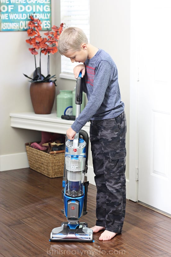 Reviews the Hoover Air Cordless Lift Upright Vacuum HalfScratched