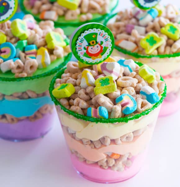 Lucky Charms Bundt Cake Lucky Charms Bundt Cake