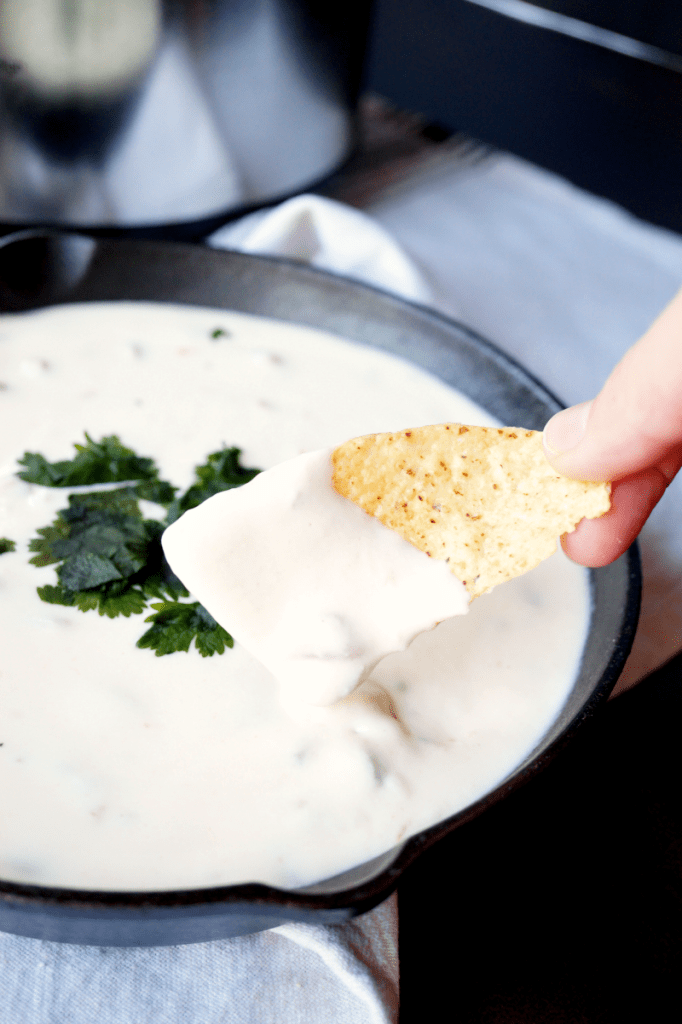 5-ingredient white queso