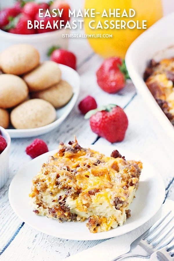 Make-Ahead Breakfast Casserole - Pair this easy make-ahead breakfast casserole with some tasty sides like fresh fruit and bite-size pumpkin bagels for the perfect holiday brunch! | halfscratched.com 