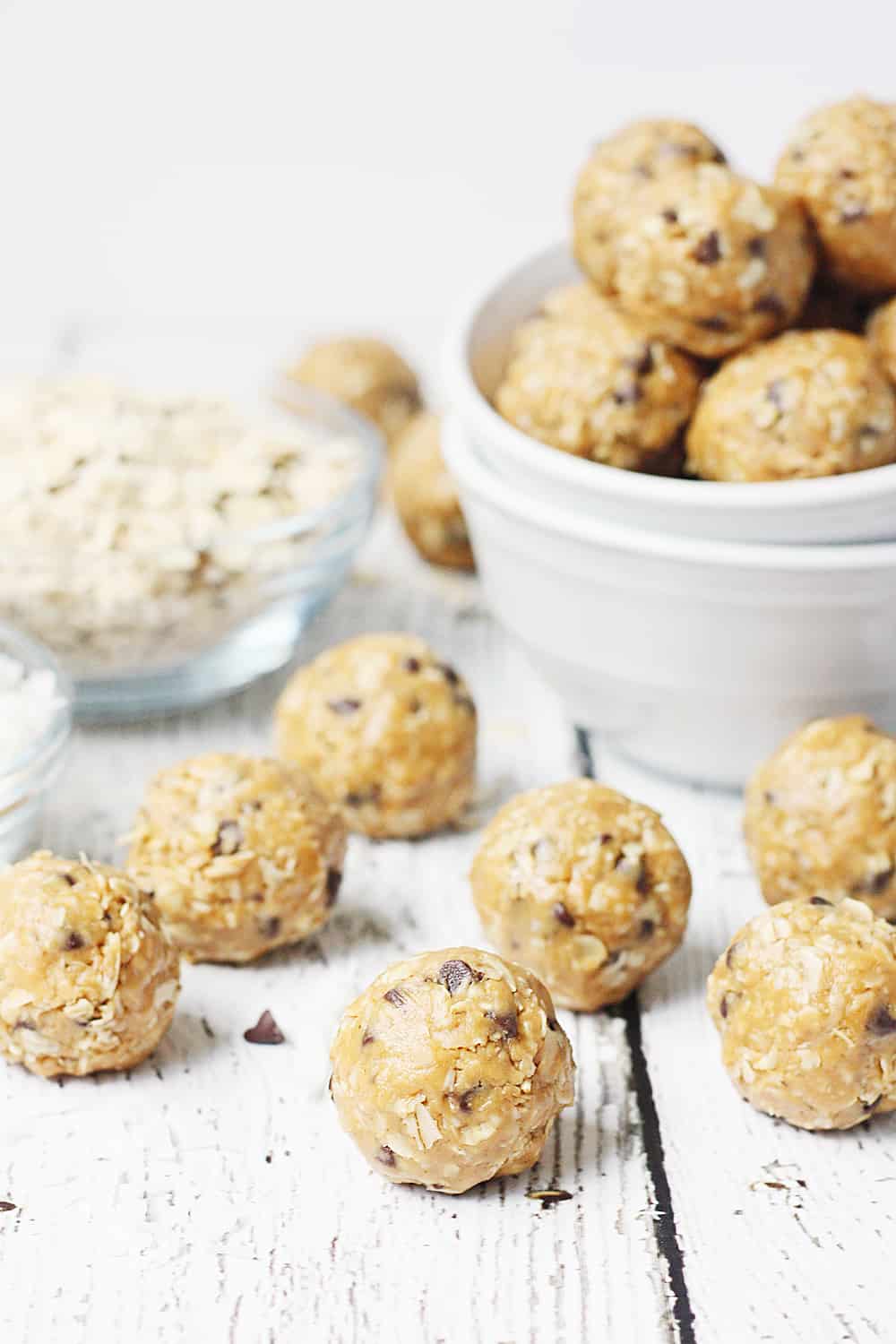 Double Peanut Butter Protein Balls -- Double peanut butter protein balls are full of flavor but not full of sugar or carbs. Make them up to a week ahead for a quick, healthy, on-the-go snack!