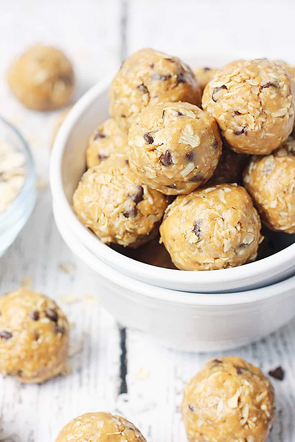 Double Peanut Butter Protein Balls -- Double peanut butter protein balls are full of flavor but not full of sugar or carbs. Make them up to a week ahead for a quick, healthy, on-the-go snack!