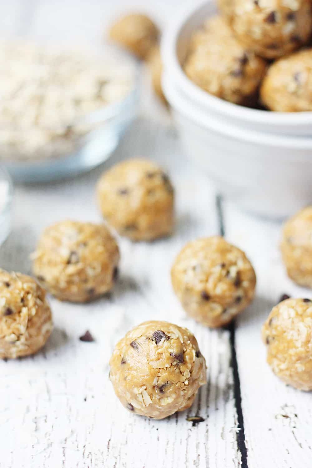 Double Peanut Butter Protein Balls -- Double peanut butter protein balls are full of flavor but not full of sugar or carbs. Make them up to a week ahead for a quick, healthy, on-the-go snack!