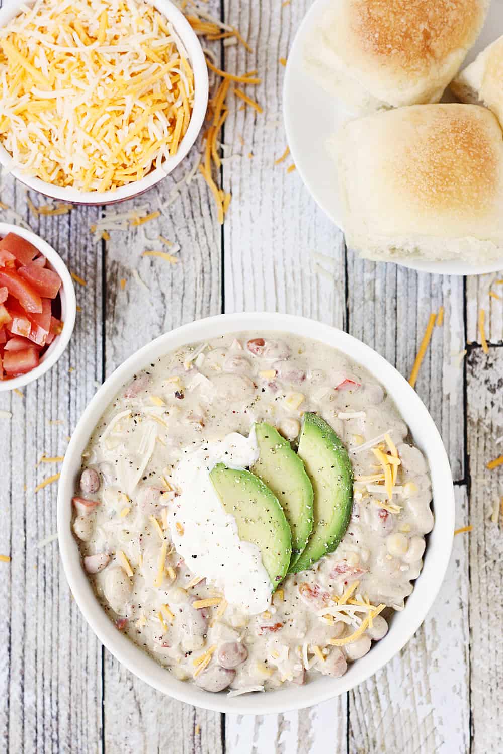 Easy Vegetarian White Bean Chili -- Busy weeknights call for yummy recipes like this easy vegetarian white bean chili. Bell pepper, onion, and corn make it extra hearty!