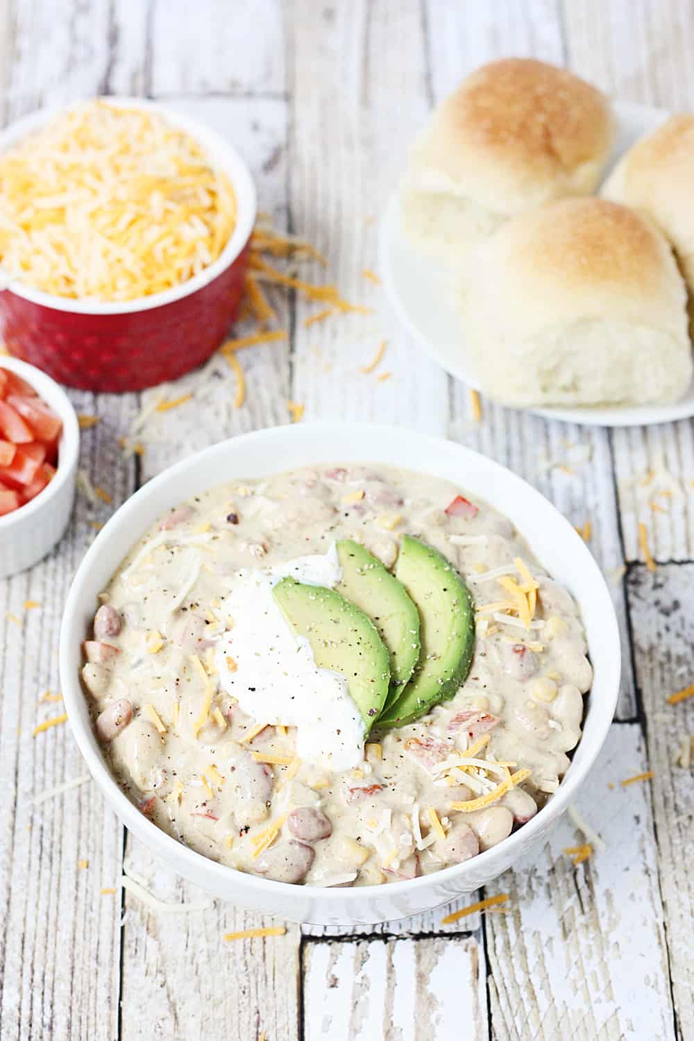 Easy Vegetarian White Bean Chili -- Busy weeknights call for yummy recipes like this easy vegetarian white bean chili. Bell pepper, onion, and corn make it extra hearty!