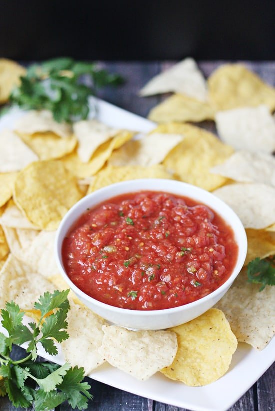 Copycat Chilis Salsa with Nachos