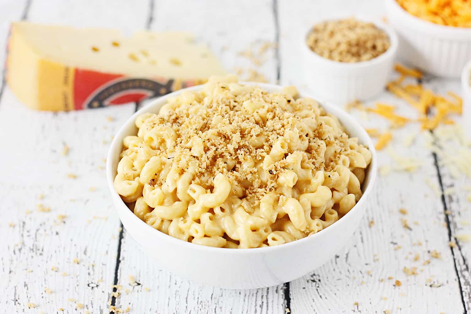 Easy Instant Pot Mac and Cheese - This easy Instant Pot mac and cheese is the creamiest, cheesiest, downright most delicious Instant Pot mac and cheese recipe ever! #macandcheese #instantpot #pressurecooker #macaroniandcheese #pasta #easyrecipe #recipe #cooking #halfscratched #ad #jarlsberg #cheese