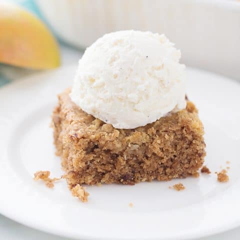 Applesauce Crunch Cake