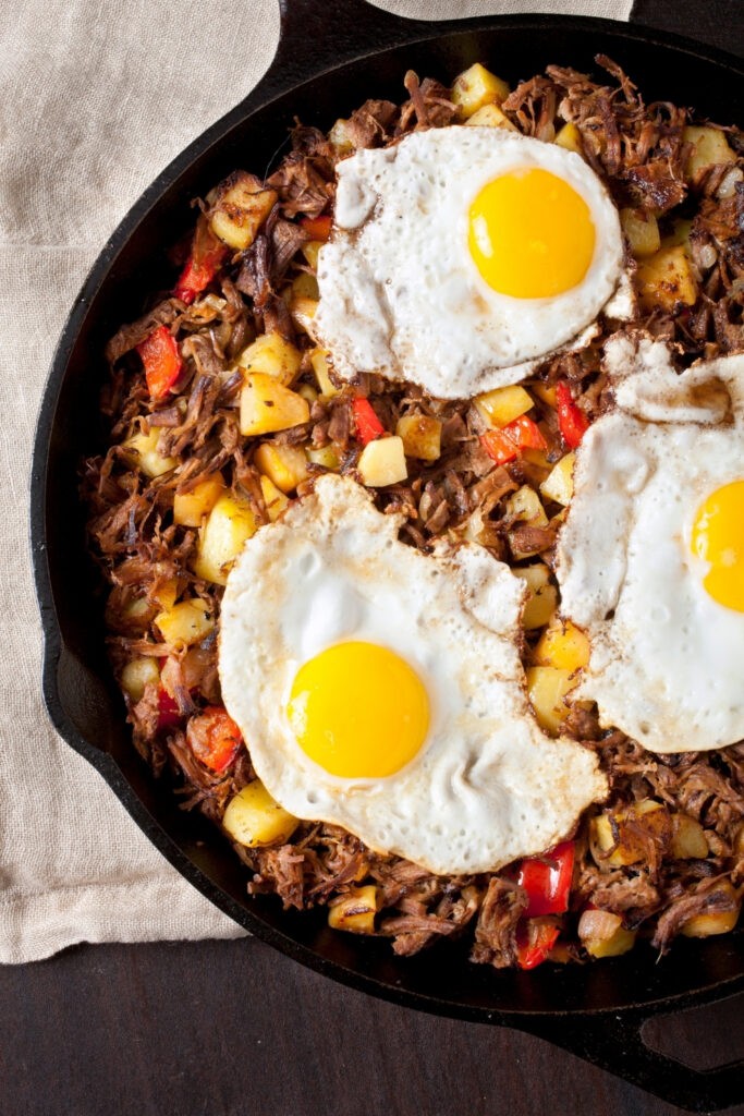 How To Cook Canned Corned Beef Hash Recipe with eggs