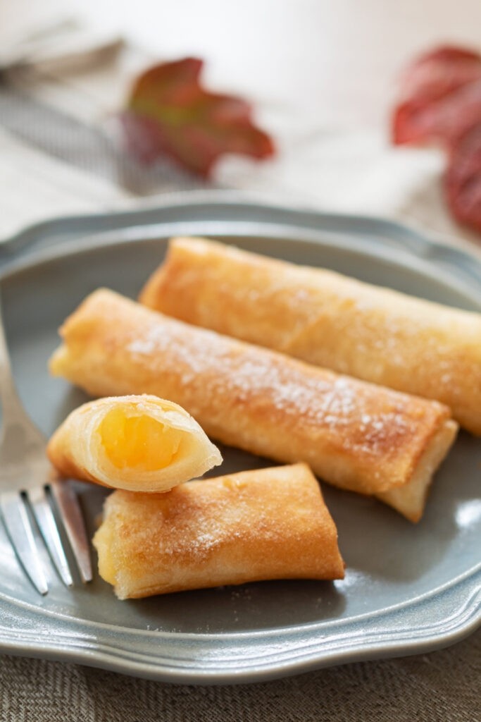Peach Cobbler Egg Rolls