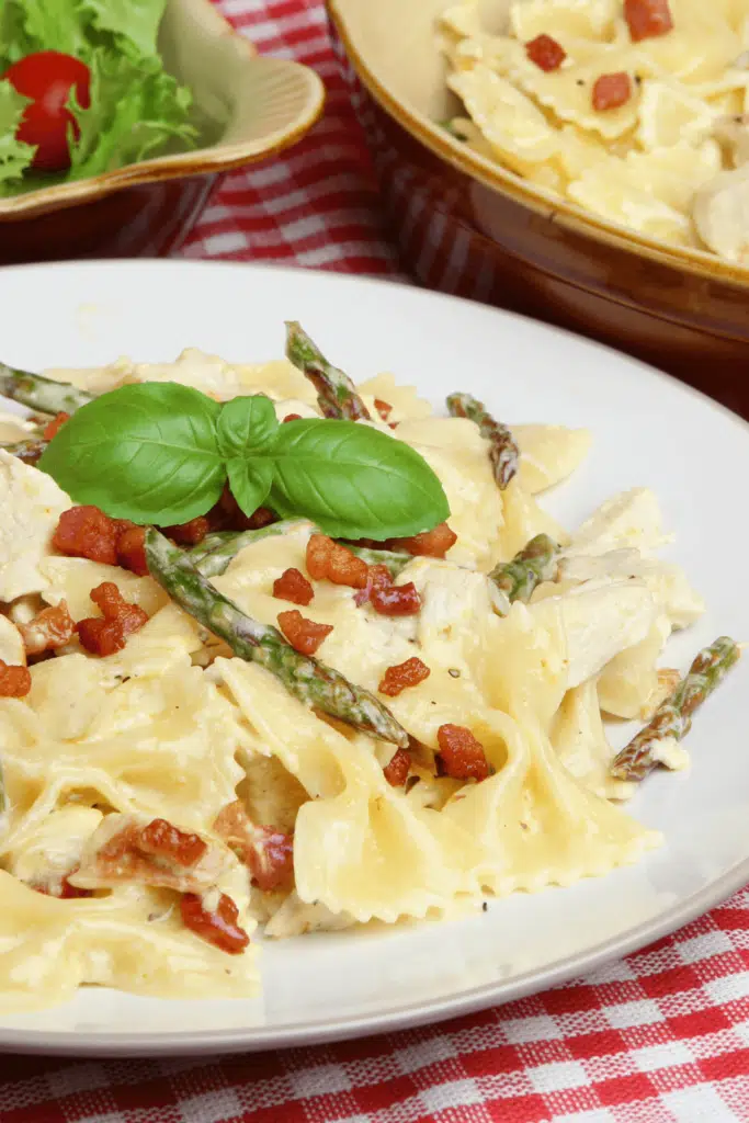 copycat Farfall With Chicken and Roasted Garlic