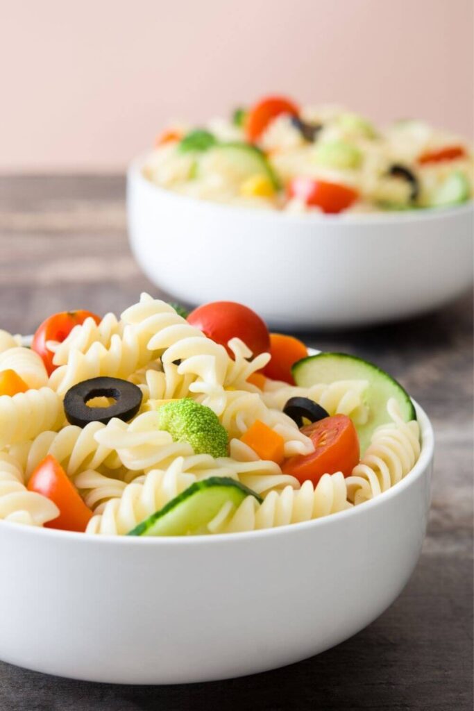 Pasta With Tomatoes And Cucumbers Salad