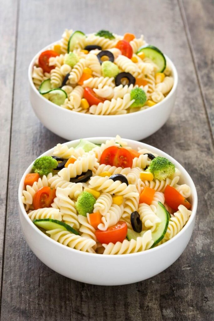 Pasta With Tomatoes And Cucumbers Salad