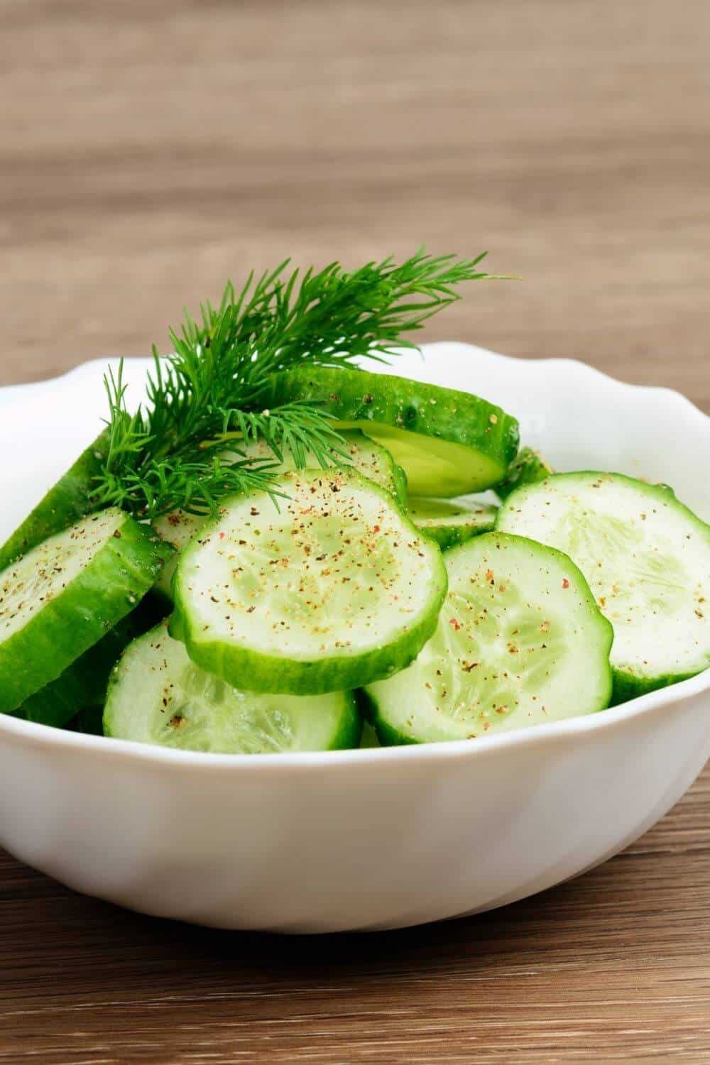 cucumber salad with vinegar and sugar