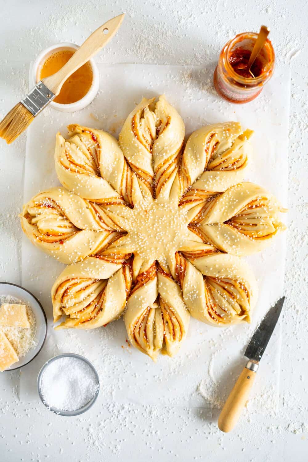 Spicy Tomato Pesto and Parmesan Star Bread