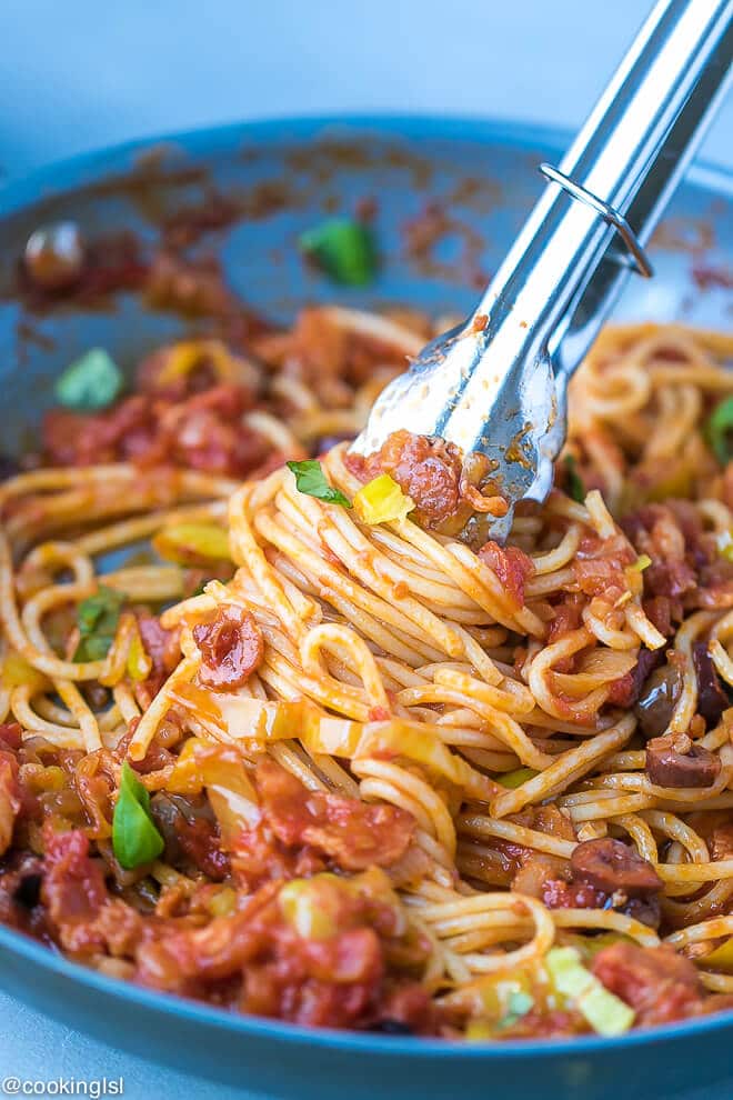 Pasta with Pepperoncini Peppers Sauce