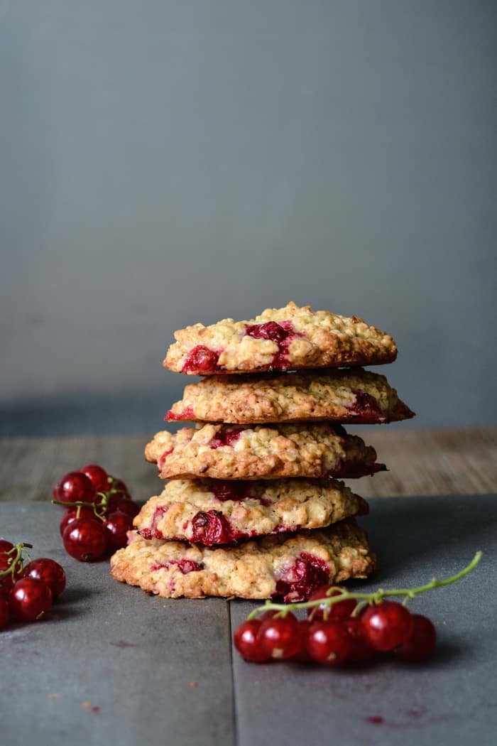 Cakey Red Currant and Oat Cookies