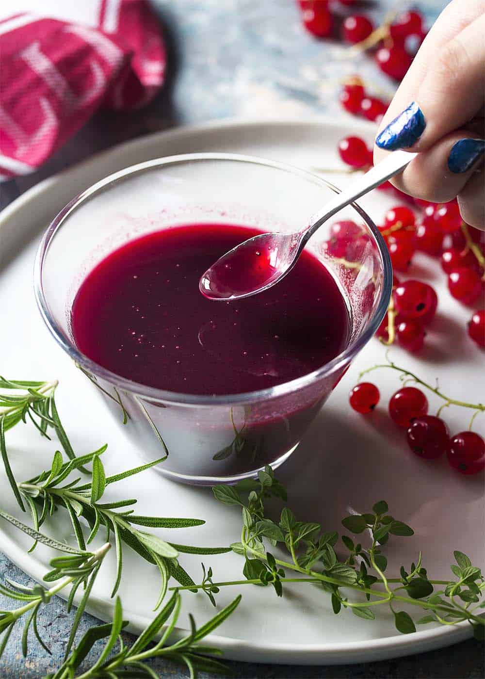 Fresh Red Currant Sauce for Meat and Fish