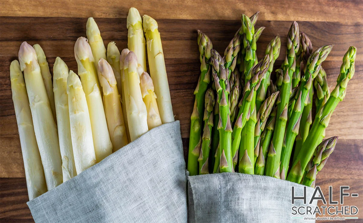 White and green asparagus