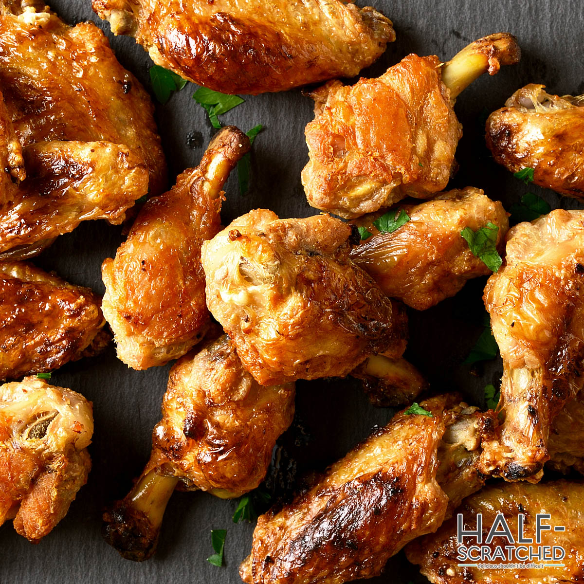 Crispy chicken wings in the oven