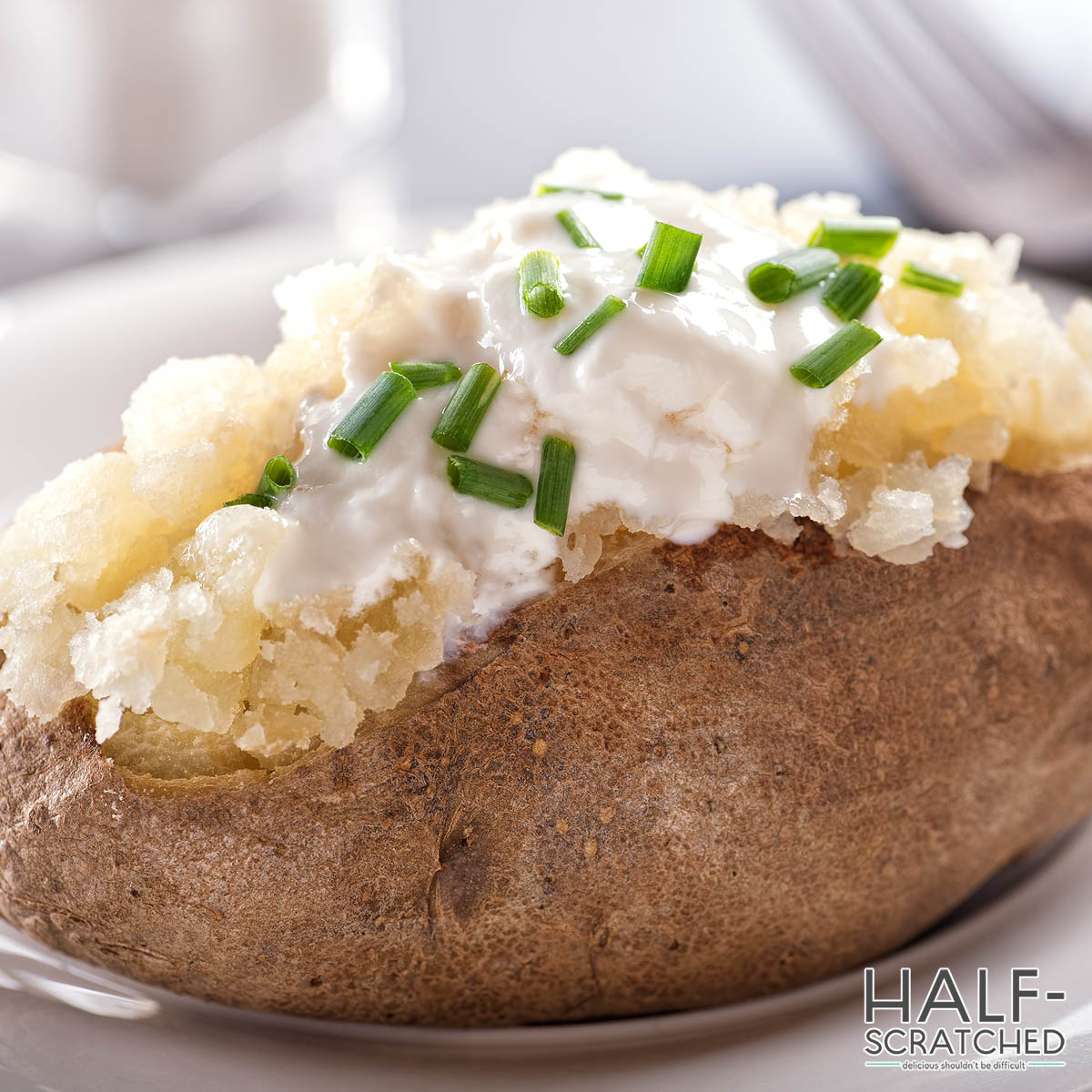 Baked potato with sour cream