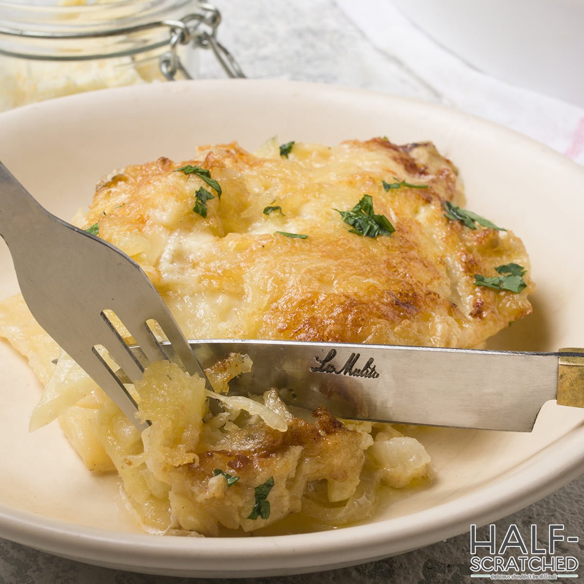 Cutting scalloped potatoes